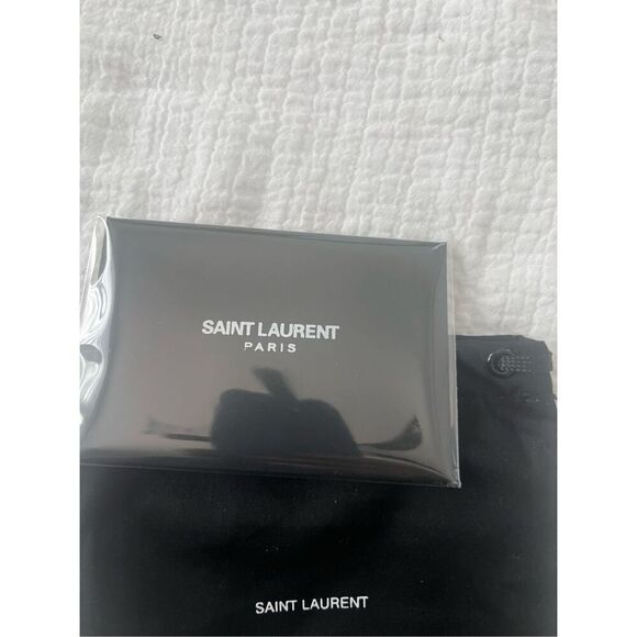 YSL Saint Laurent Authentic CASSANDRE CARD CASE IN CROCODILE-EMBOSSED SHINY LEAT - Picture 8 of 9